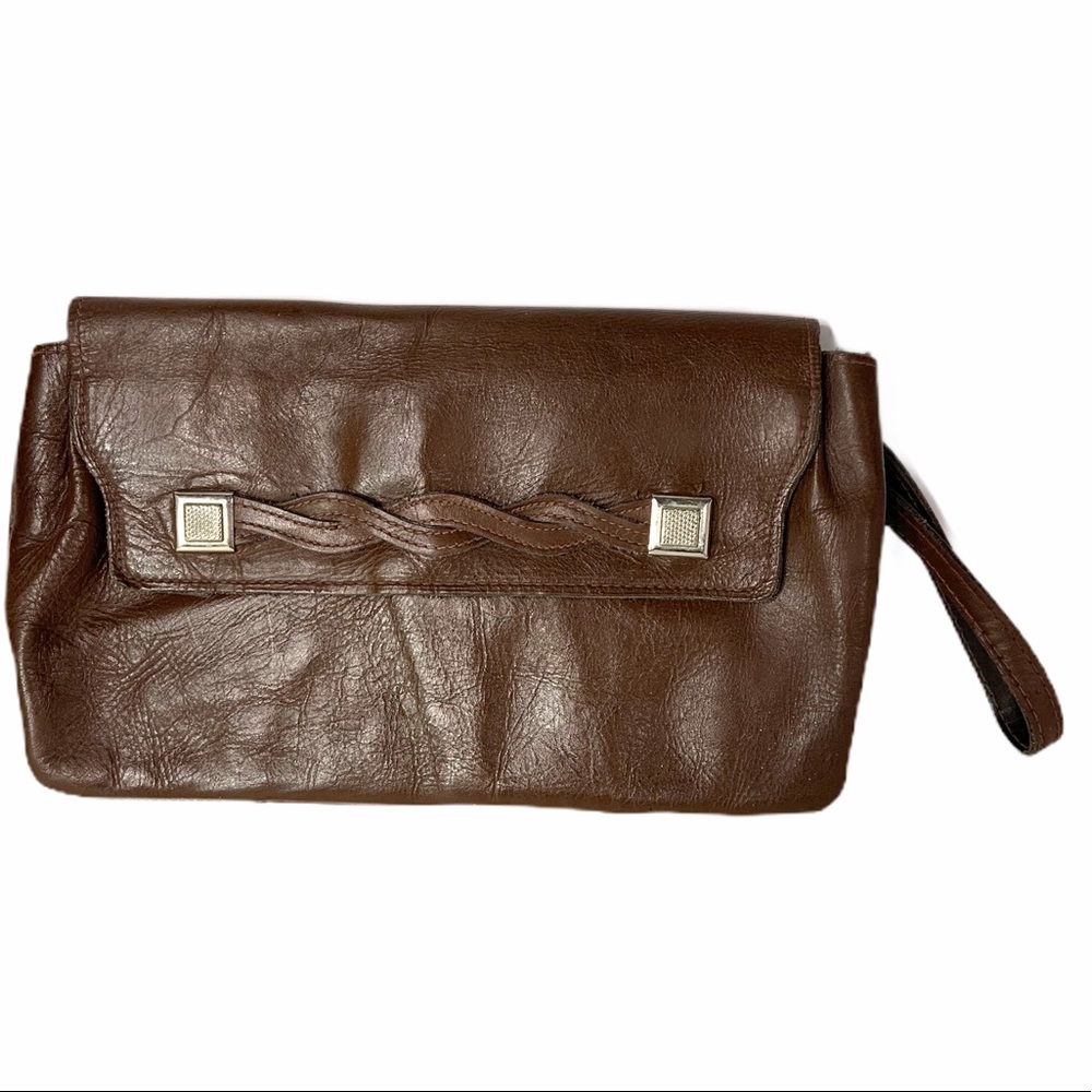 **SOLD** 
Vtg Brown Leather Clutch Purse w/Silver Accent